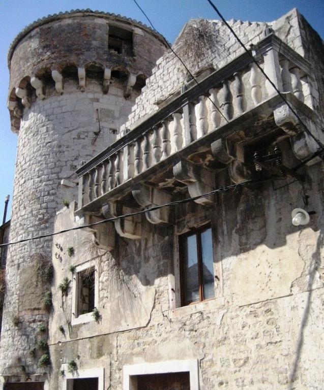 Apartments Cambi Kastela Bagian luar foto
