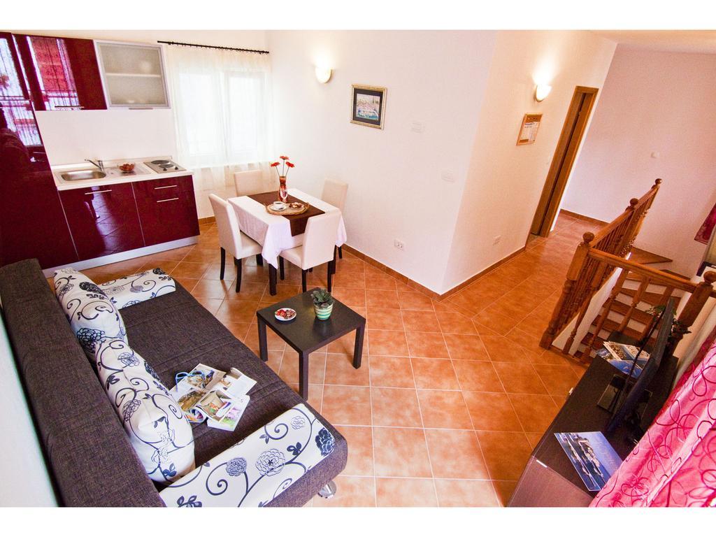 Apartments Cambi Kastela Ruang foto
