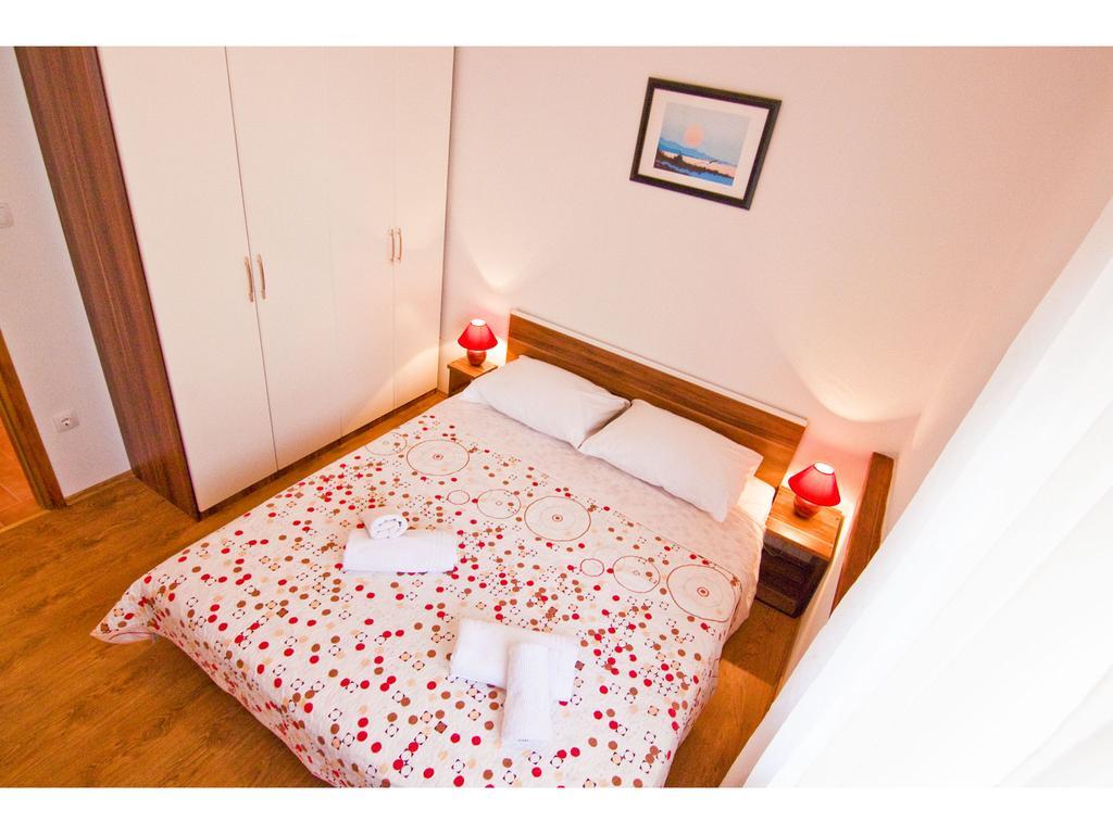 Apartments Cambi Kastela Bagian luar foto